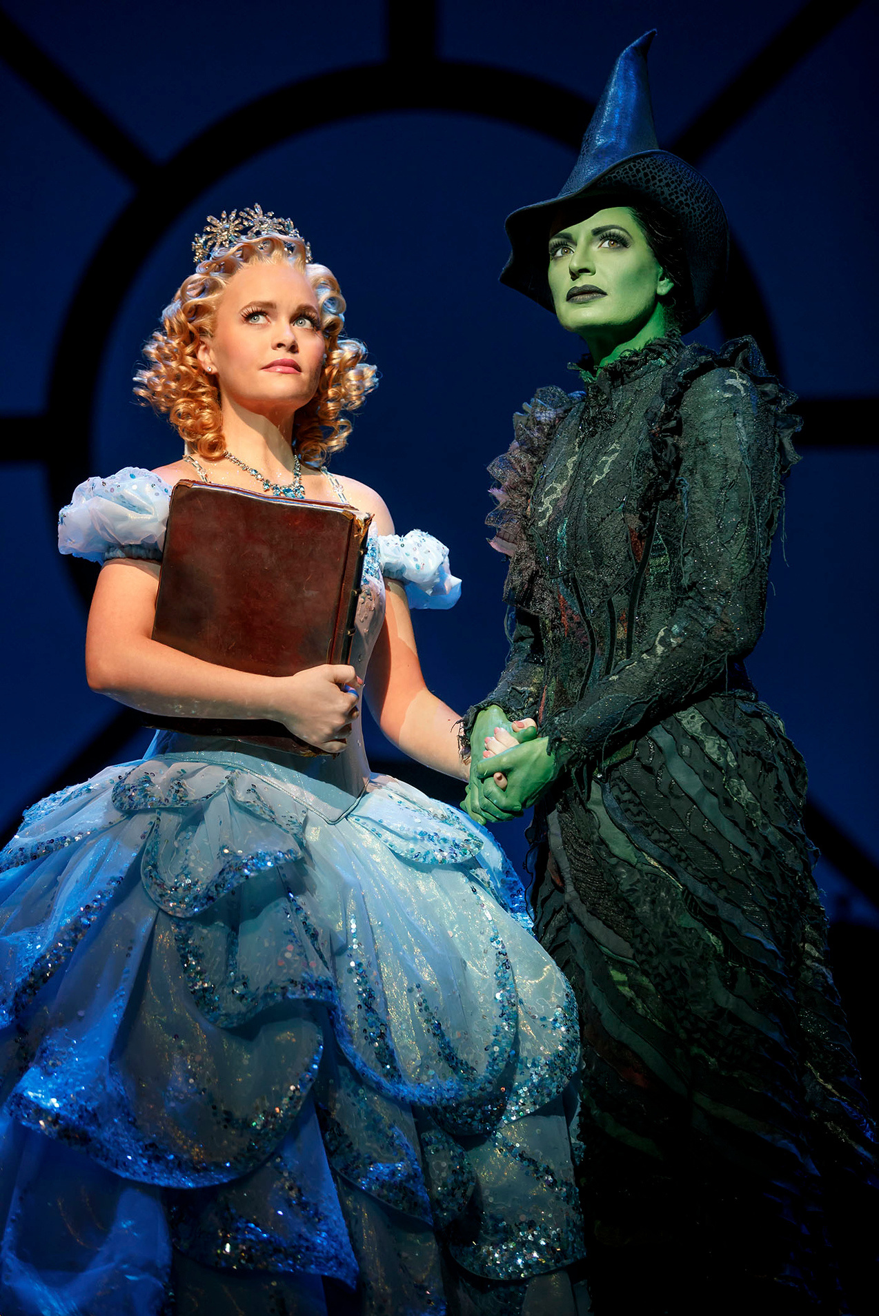 Wicked Stars Jackie Burns and Amanda Jane Cooper on Glitter, Getting ...