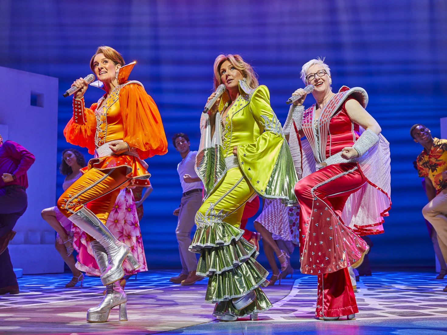 Dancing Queen Mamma Mia To Resume West End Performances In August