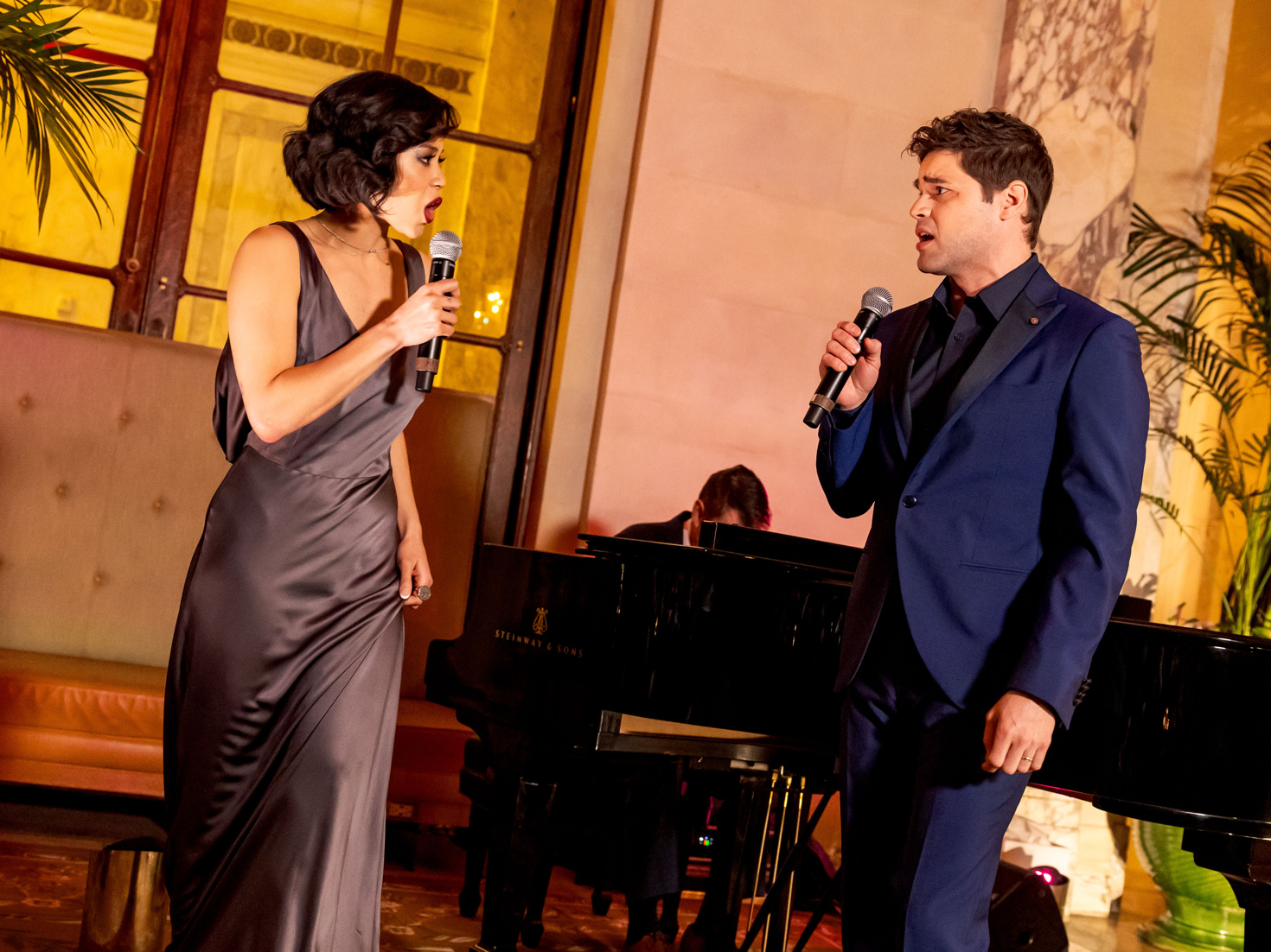 The Great Gatsby’s Jeremy Jordan And Eva Noblezada Tease How The Page ...