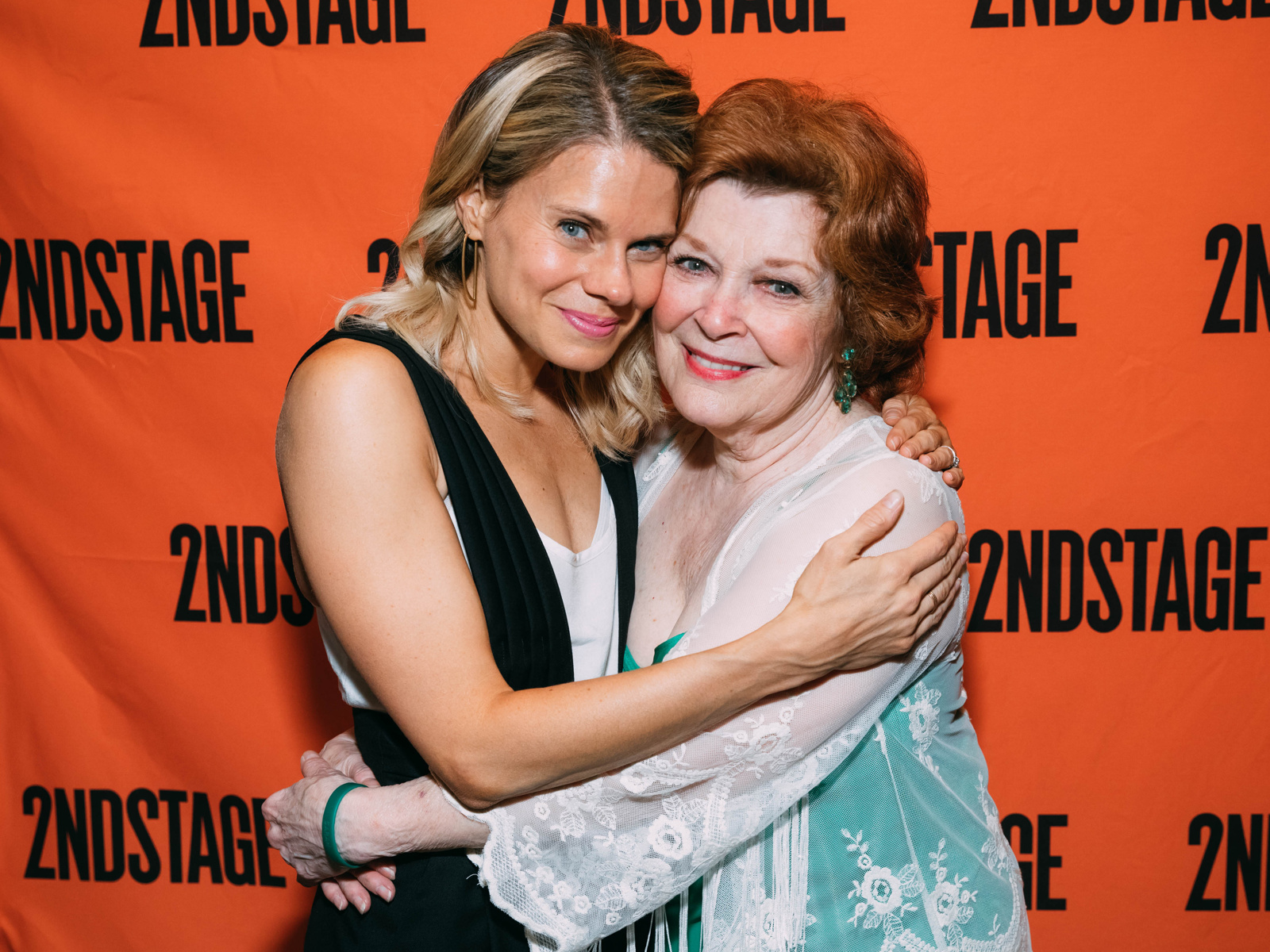 Celia Keenan-Bolger & More Hit the Red Carpet for A Parallel