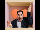 Richard Kind is feeling the claustrophobia