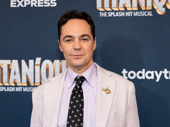 Jim Parsons loses Ruth DeWitt Bukater’s birds to pose on the opening night carpet of Titanique.
