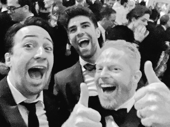 Broadway's brightest unite on the West Coast! Hamilton mastermind and Oscar nominee Lin-Manuel Miranda gets silly with stage and screen fave Jesse Tyler Ferguson and his husband Justin Mikita.(Photo: Twitter.com/Lin_Manuel)