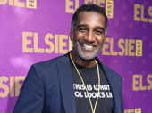 Tony nominee Norm Lewis snaps a pic.(Photo: Jenny Anderson/Getty Images)