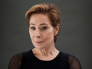 Zoë Wanamaker Biography | Broadway Buzz | Broadway.com