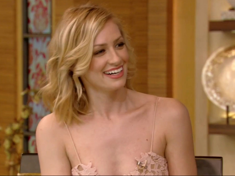 Beth Behrsning yalangoch fotosuratlari Beth Behrsning yalangoch fotosuratlari