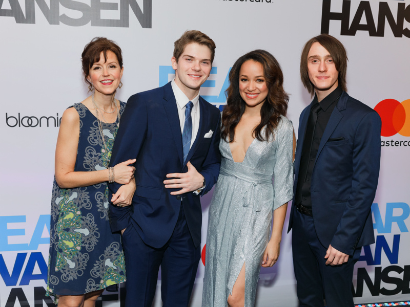 Photo 31 of 52 | Trending! See the Glitzy Guests Who Waved Back at Dear  Evan Hansen on Opening Night 