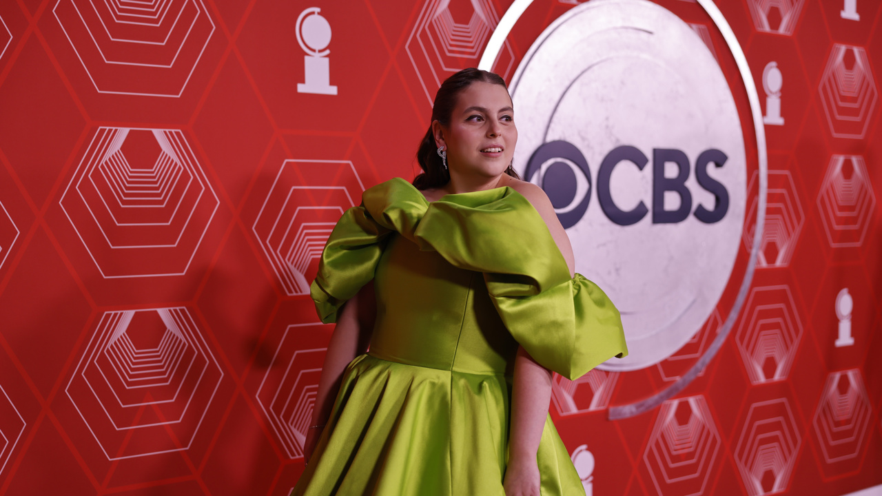 Odds and Ends: Beanie Feldstein Announces Pregnancy, Keira Knightley ...